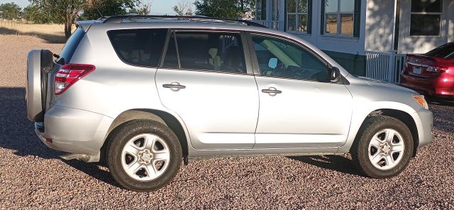 2011 RAV4 AWD (19).jpg